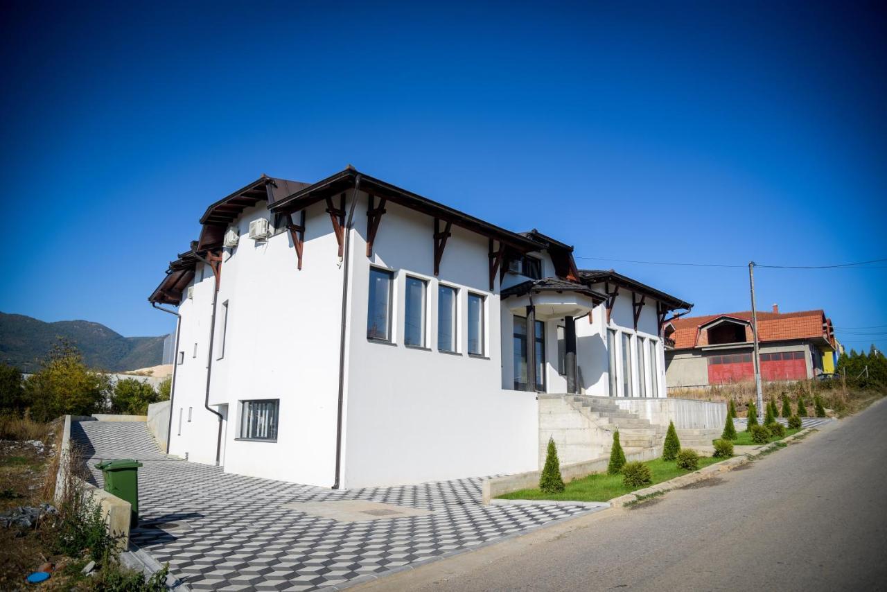 Aparthotel Prenociste Adria Vranje Exteriér fotografie